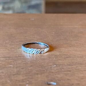 Elegant Sterling Silver Women's Ring 5